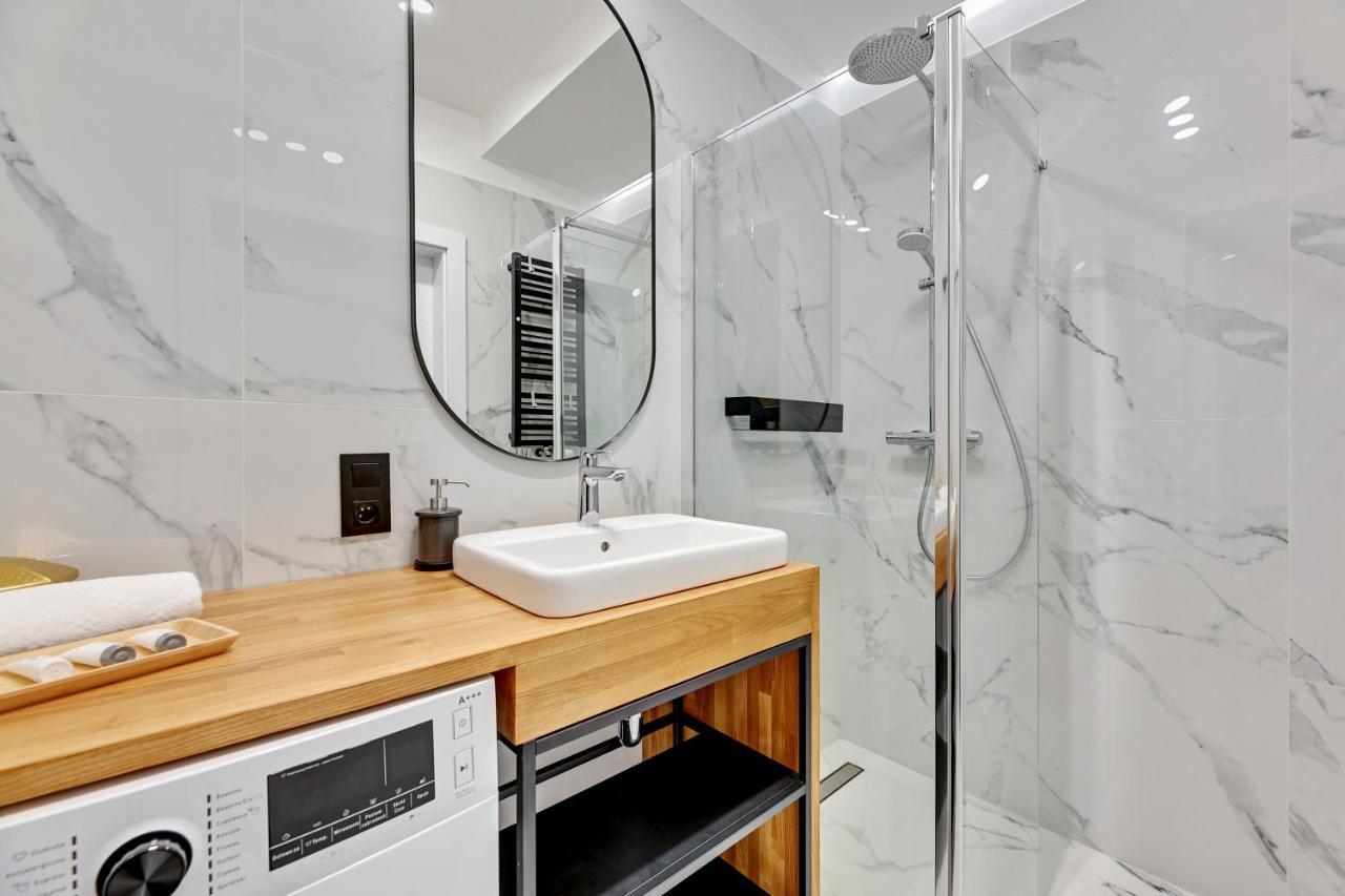 Apartament Walowa Shipyard Гданьск Экстерьер фото